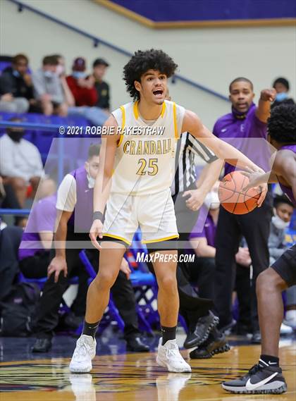 Thumbnail 3 in University vs. Crandall (UIL 5A Bi-District) photogallery.