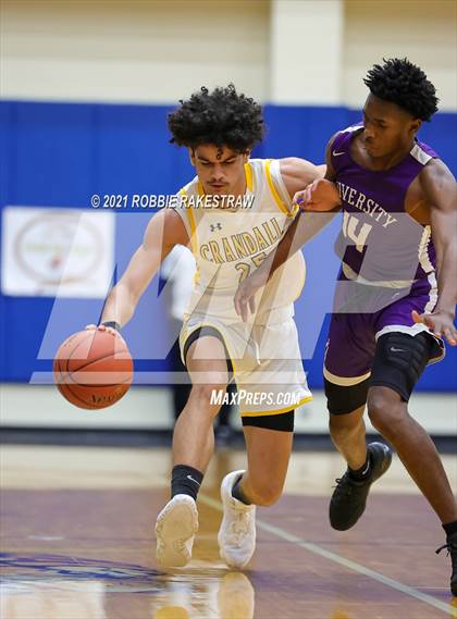 Thumbnail 1 in University vs. Crandall (UIL 5A Bi-District) photogallery.