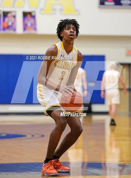 Thumbnail 1 in University vs. Crandall (UIL 5A Bi-District) photogallery.