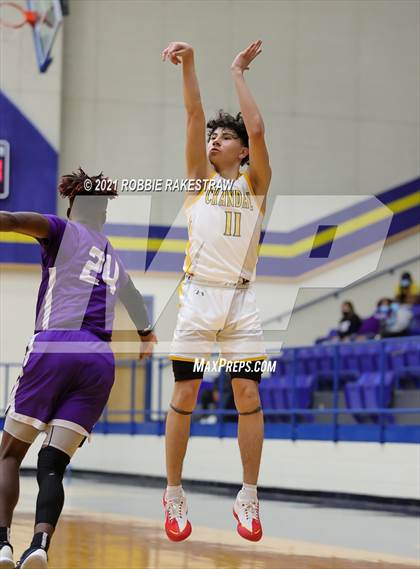 Thumbnail 1 in University vs. Crandall (UIL 5A Bi-District) photogallery.