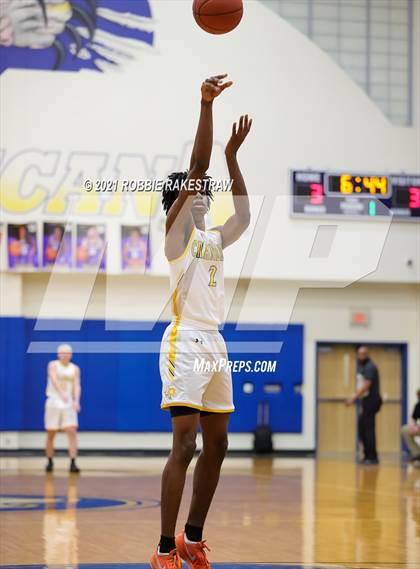 Thumbnail 3 in University vs. Crandall (UIL 5A Bi-District) photogallery.