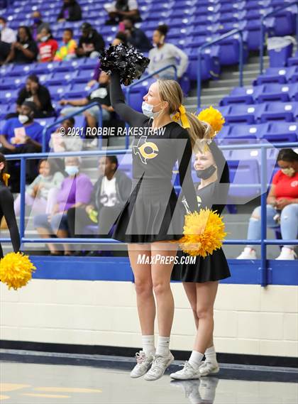 Thumbnail 1 in University vs. Crandall (UIL 5A Bi-District) photogallery.