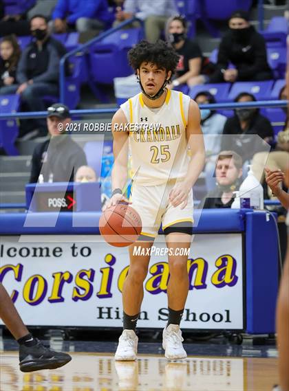Thumbnail 1 in University vs. Crandall (UIL 5A Bi-District) photogallery.