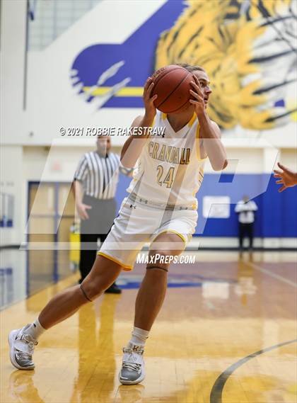 Thumbnail 1 in University vs. Crandall (UIL 5A Bi-District) photogallery.