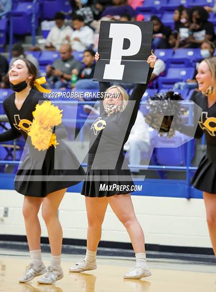 Thumbnail 3 in University vs. Crandall (UIL 5A Bi-District) photogallery.