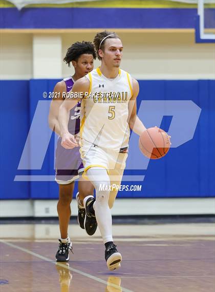 Thumbnail 1 in University vs. Crandall (UIL 5A Bi-District) photogallery.