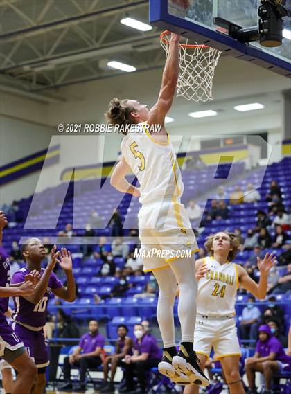 Thumbnail 2 in University vs. Crandall (UIL 5A Bi-District) photogallery.