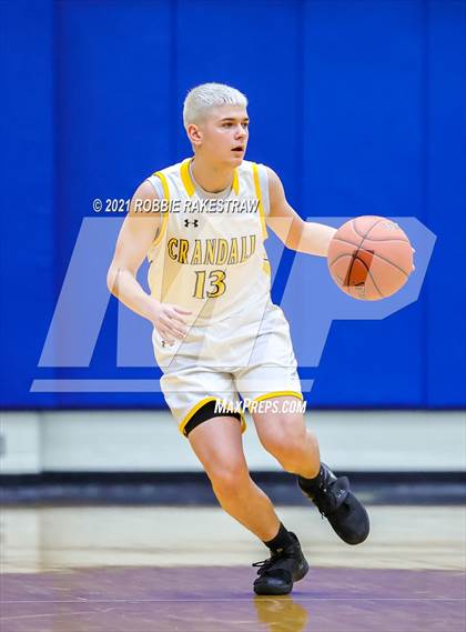 Thumbnail 3 in University vs. Crandall (UIL 5A Bi-District) photogallery.