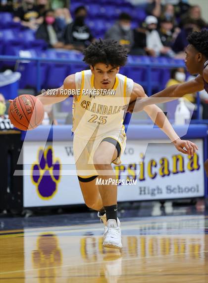 Thumbnail 3 in University vs. Crandall (UIL 5A Bi-District) photogallery.