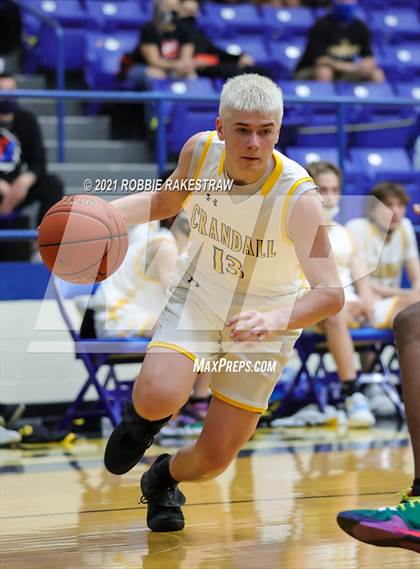 Thumbnail 3 in University vs. Crandall (UIL 5A Bi-District) photogallery.