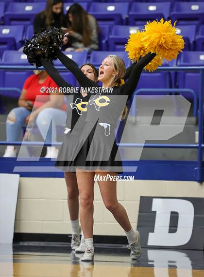 Thumbnail 2 in University vs. Crandall (UIL 5A Bi-District) photogallery.
