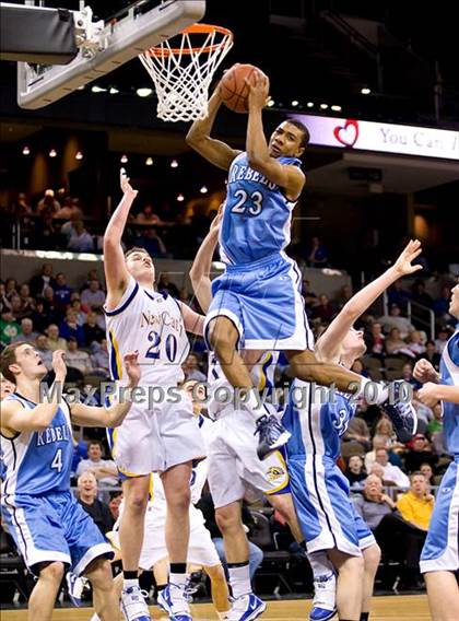 Thumbnail 2 in Boone County @ Newport Central Catholic (Ninth Region Quarterfinals) photogallery.