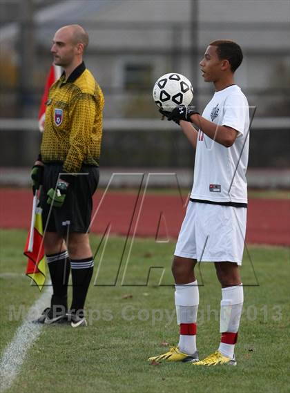 Thumbnail 1 in Cromwell vs East Hampton (CIAC Class S Quarterfinal) photogallery.
