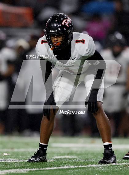 Thumbnail 2 in De La Salle vs. Pittsburg (CIF NCS Open Final) photogallery.
