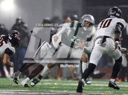 Thumbnail 3 in De La Salle vs. Pittsburg (CIF NCS Open Final) photogallery.
