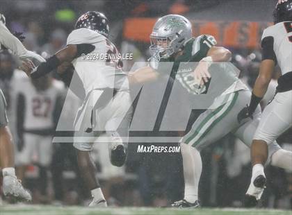 Thumbnail 1 in De La Salle vs. Pittsburg (CIF NCS Open Final) photogallery.