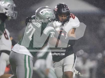 Thumbnail 1 in De La Salle vs. Pittsburg (CIF NCS Open Final) photogallery.
