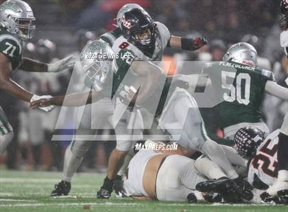 Thumbnail 1 in De La Salle vs. Pittsburg (CIF NCS Open Final) photogallery.