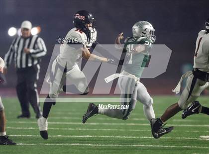 Thumbnail 1 in De La Salle vs. Pittsburg (CIF NCS Open Final) photogallery.
