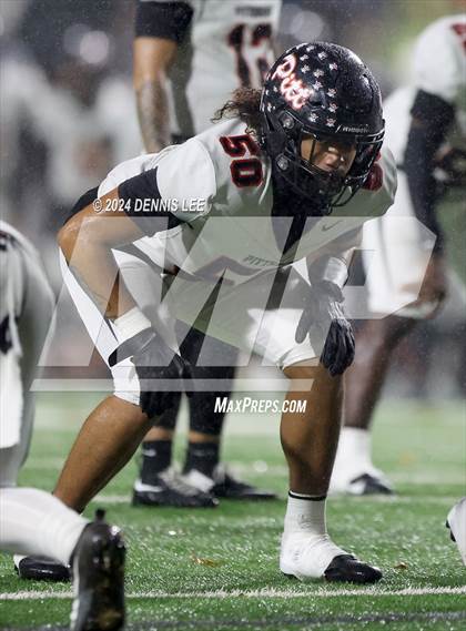 Thumbnail 3 in De La Salle vs. Pittsburg (CIF NCS Open Final) photogallery.