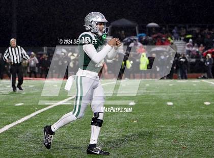 Thumbnail 3 in De La Salle vs. Pittsburg (CIF NCS Open Final) photogallery.