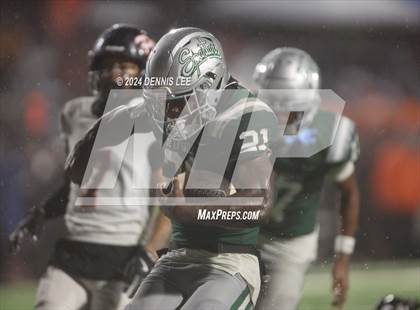 Thumbnail 1 in De La Salle vs. Pittsburg (CIF NCS Open Final) photogallery.