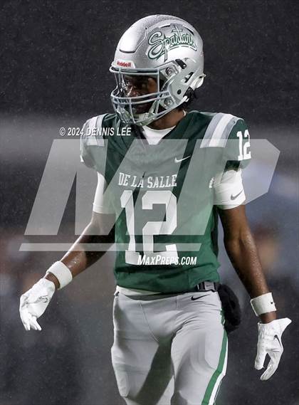 Thumbnail 3 in De La Salle vs. Pittsburg (CIF NCS Open Final) photogallery.