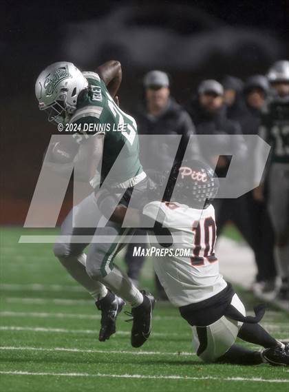 Thumbnail 1 in De La Salle vs. Pittsburg (CIF NCS Open Final) photogallery.