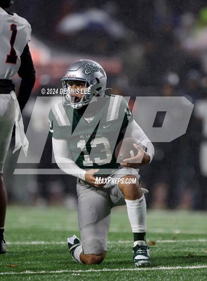 Thumbnail 3 in De La Salle vs. Pittsburg (CIF NCS Open Final) photogallery.