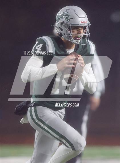 Thumbnail 2 in De La Salle vs. Pittsburg (CIF NCS Open Final) photogallery.