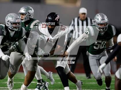 Thumbnail 3 in De La Salle vs. Pittsburg (CIF NCS Open Final) photogallery.