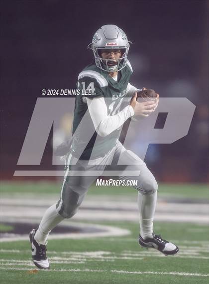 Thumbnail 3 in De La Salle vs. Pittsburg (CIF NCS Open Final) photogallery.