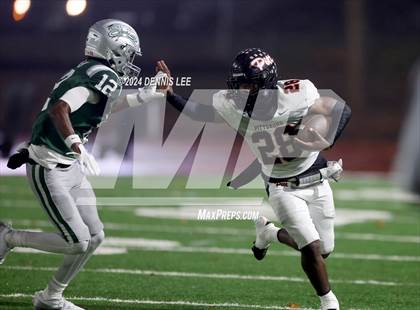 Thumbnail 3 in De La Salle vs. Pittsburg (CIF NCS Open Final) photogallery.