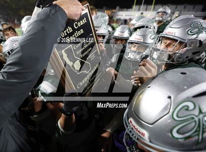 Thumbnail 3 in De La Salle vs. Pittsburg (CIF NCS Open Final) photogallery.