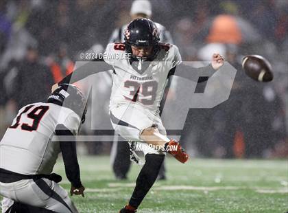 Thumbnail 2 in De La Salle vs. Pittsburg (CIF NCS Open Final) photogallery.