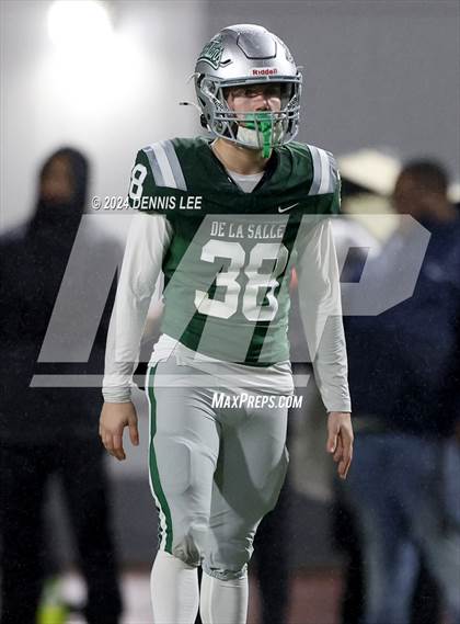 Thumbnail 3 in De La Salle vs. Pittsburg (CIF NCS Open Final) photogallery.
