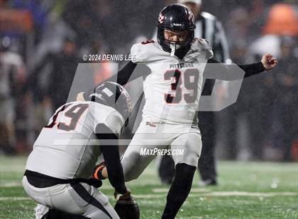 Thumbnail 1 in De La Salle vs. Pittsburg (CIF NCS Open Final) photogallery.