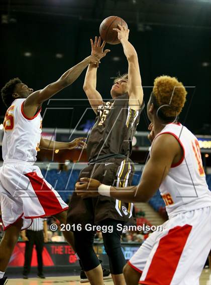 Thumbnail 3 in Berkeley vs Crespi (CIF State D1 Final) photogallery.