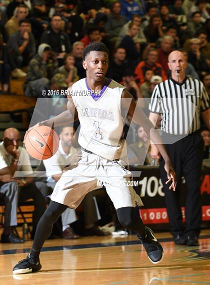 Thumbnail 3 in Nathan Hale vs. Garfield (Les Schwab Invitational) photogallery.
