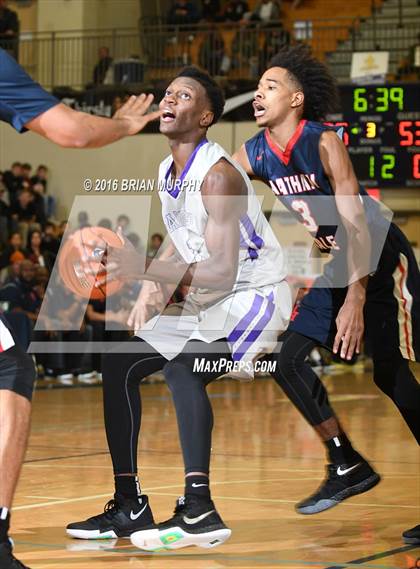 Thumbnail 1 in Nathan Hale vs. Garfield (Les Schwab Invitational) photogallery.
