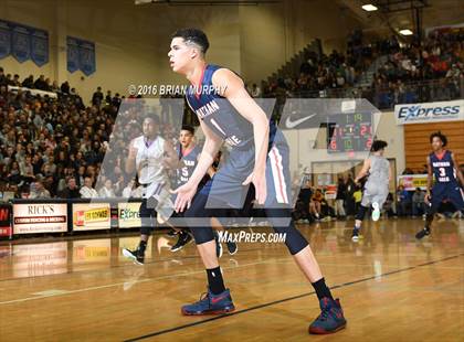Thumbnail 2 in Nathan Hale vs. Garfield (Les Schwab Invitational) photogallery.