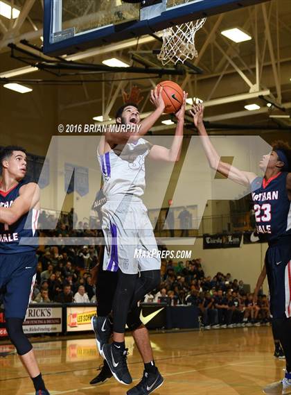 Thumbnail 1 in Nathan Hale vs. Garfield (Les Schwab Invitational) photogallery.