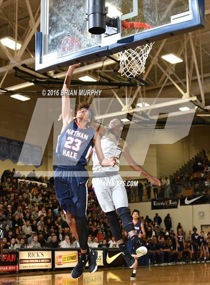 Thumbnail 2 in Nathan Hale vs. Garfield (Les Schwab Invitational) photogallery.