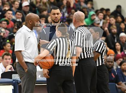 Thumbnail 3 in Nathan Hale vs. Garfield (Les Schwab Invitational) photogallery.