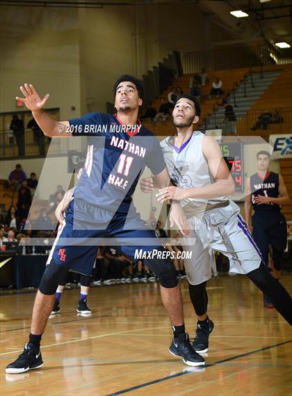 Thumbnail 2 in Nathan Hale vs. Garfield (Les Schwab Invitational) photogallery.