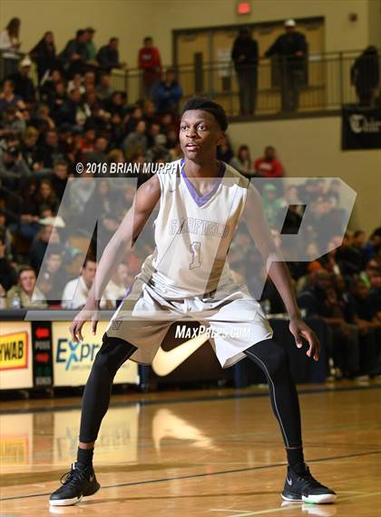 Thumbnail 3 in Nathan Hale vs. Garfield (Les Schwab Invitational) photogallery.