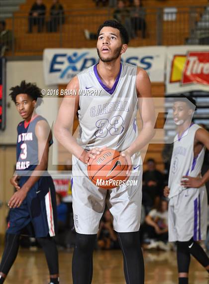 Thumbnail 1 in Nathan Hale vs. Garfield (Les Schwab Invitational) photogallery.