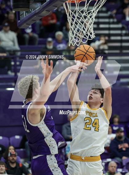 Thumbnail 3 in The Woodlands Christian Academy vs Collinsville (Prairie Farms Holiday Classic) photogallery.