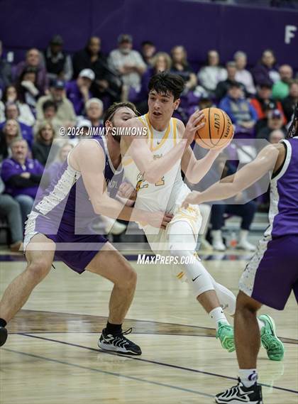 Thumbnail 1 in The Woodlands Christian Academy vs Collinsville (Prairie Farms Holiday Classic) photogallery.