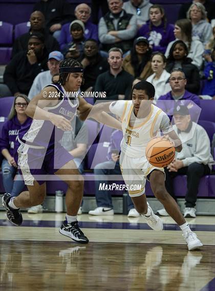 Thumbnail 2 in The Woodlands Christian Academy vs Collinsville (Prairie Farms Holiday Classic) photogallery.